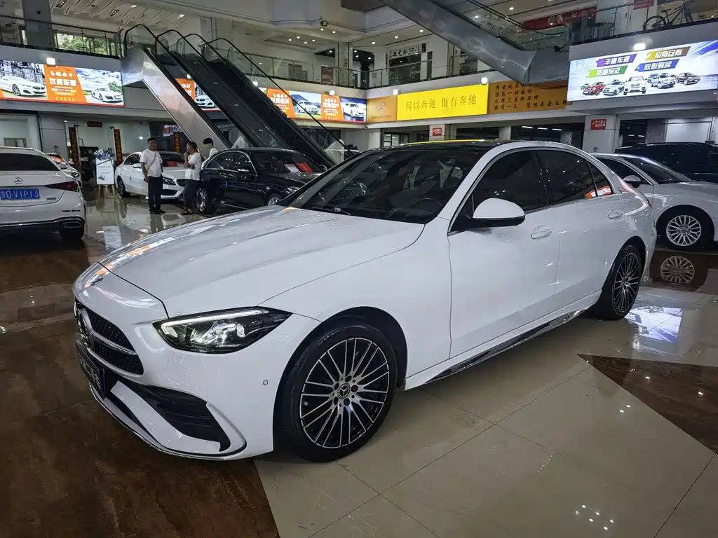 Mercedes-Benz C-Class — миниатюра 2