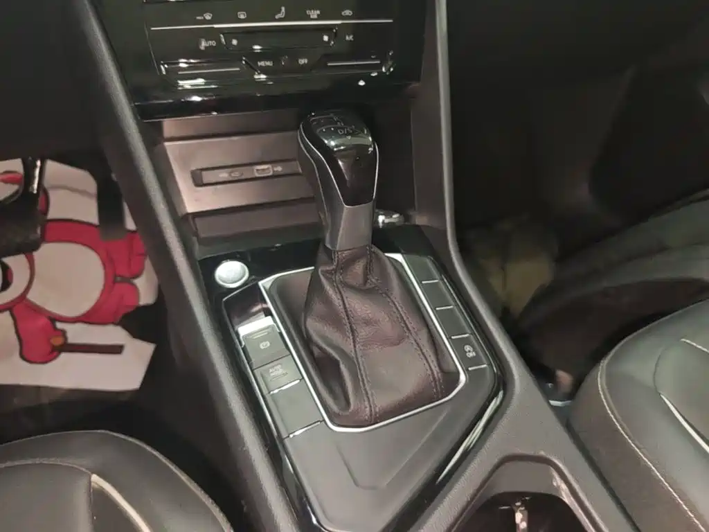 Volkswagen Tiguan L — миниатюра 14