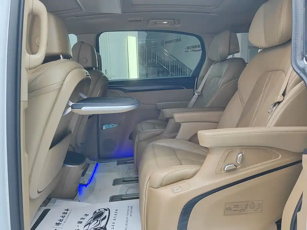 Buick GL8 2021 ES 653T Luxury