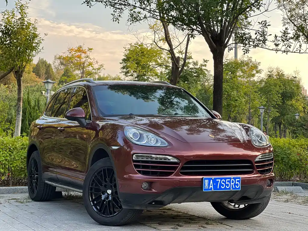 Porsche Cayenne — миниатюра 3