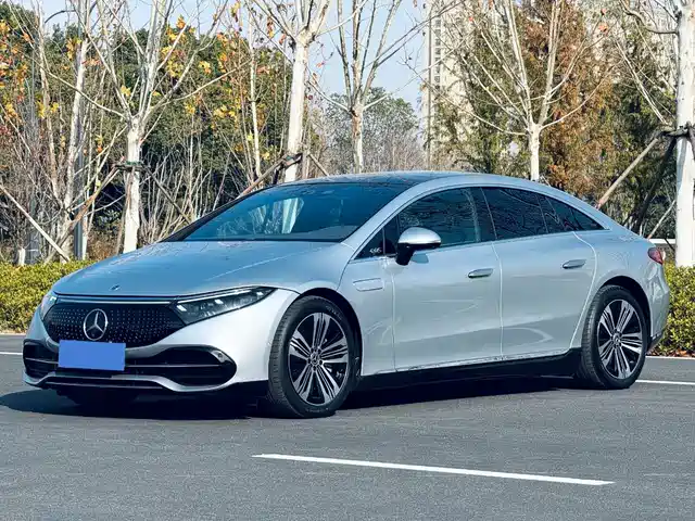 MERCEDES-BENZ EQS 2022