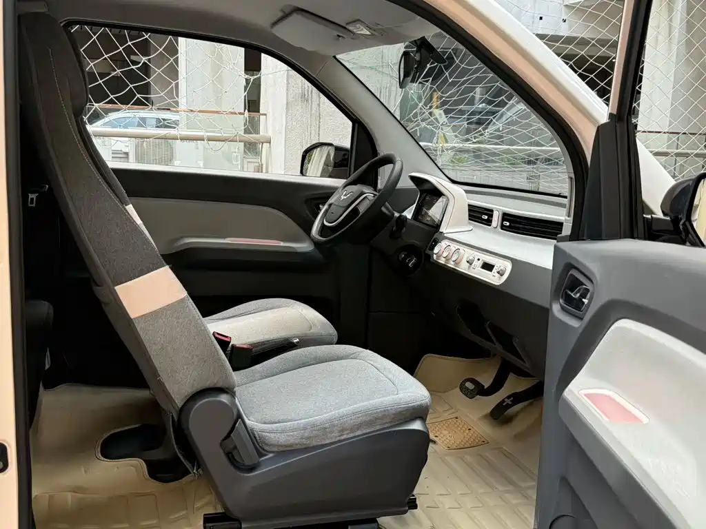 Wuling MINIEV — миниатюра 9