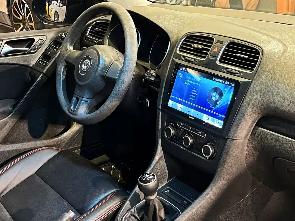 Volkswagen Golf — миниатюра 9
