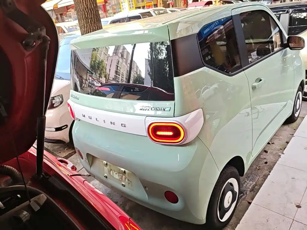Wuling MINIEV — миниатюра 6