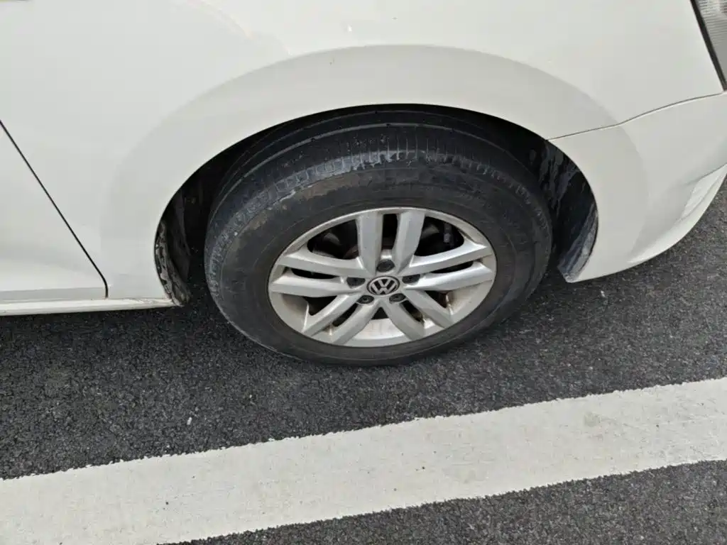 Volkswagen Santana — миниатюра 12
