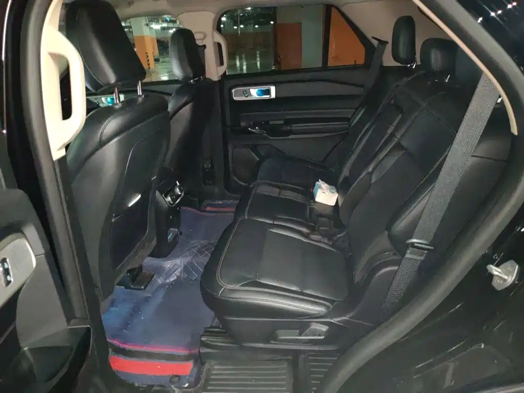 Ford Explorer — миниатюра 13