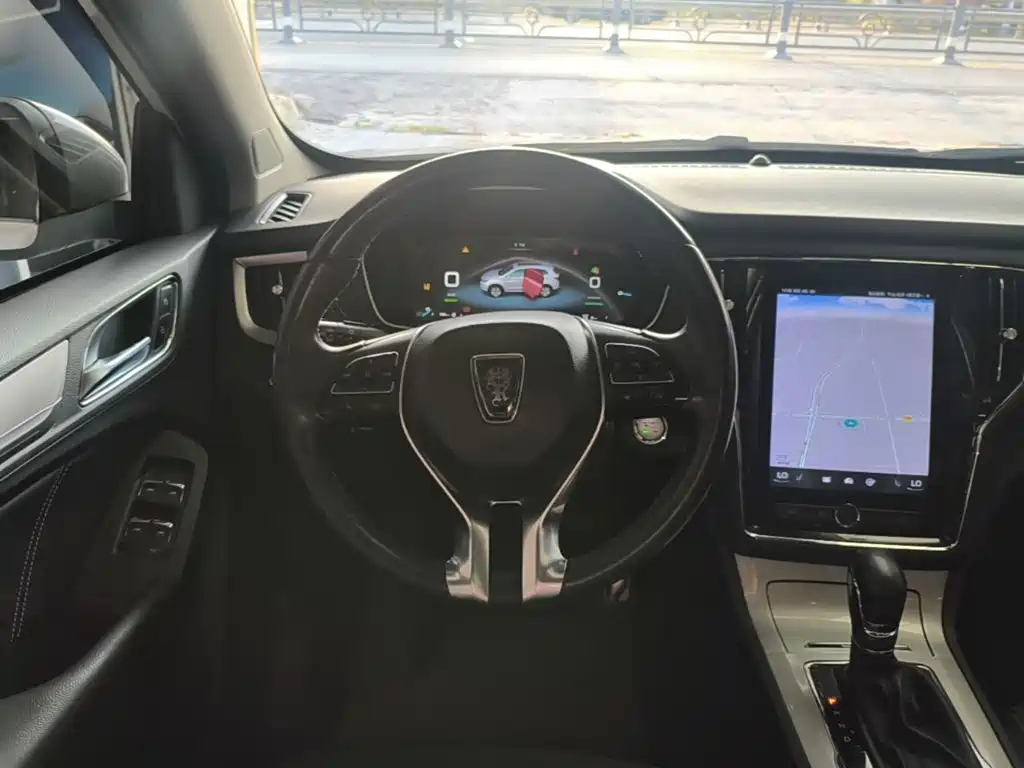 Roewe RX5 New Energy — миниатюра 11