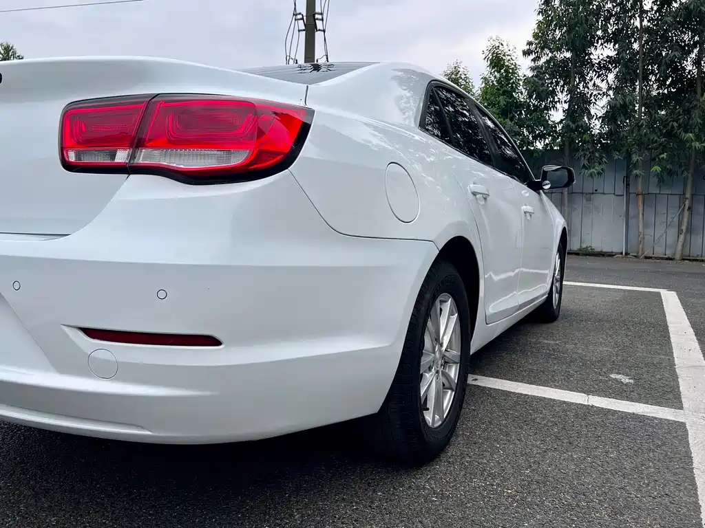 Chevrolet Malibu — миниатюра 8