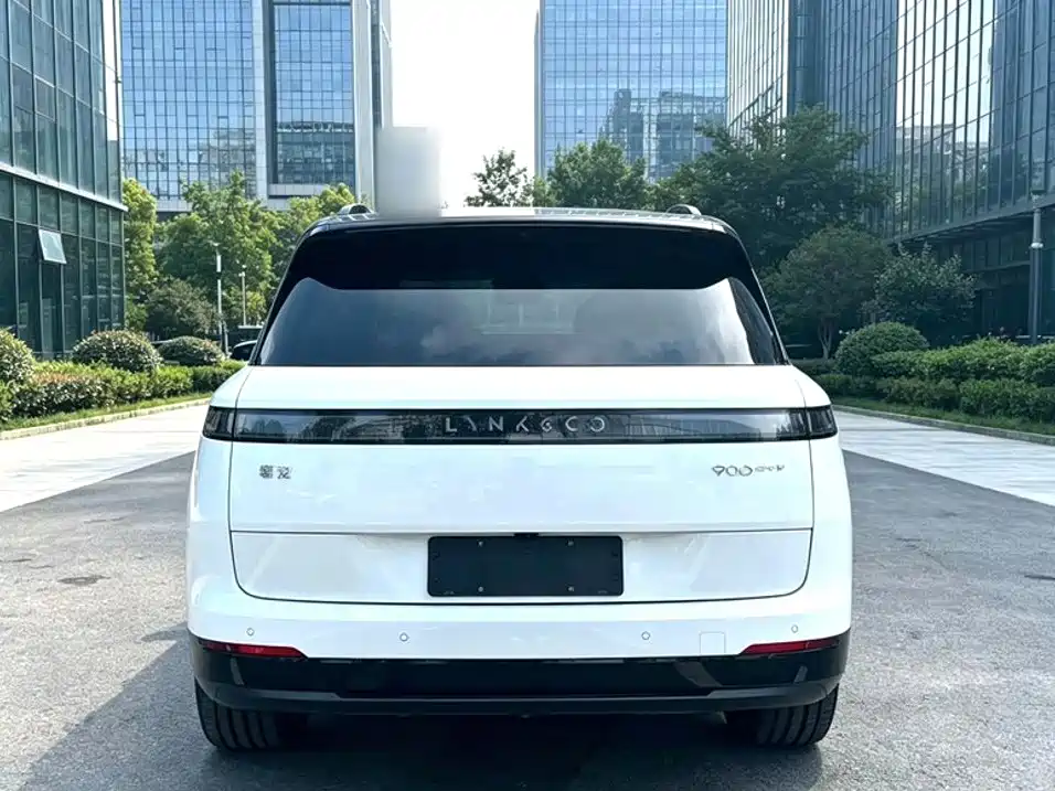 Lynk & Co 900 — миниатюра 10