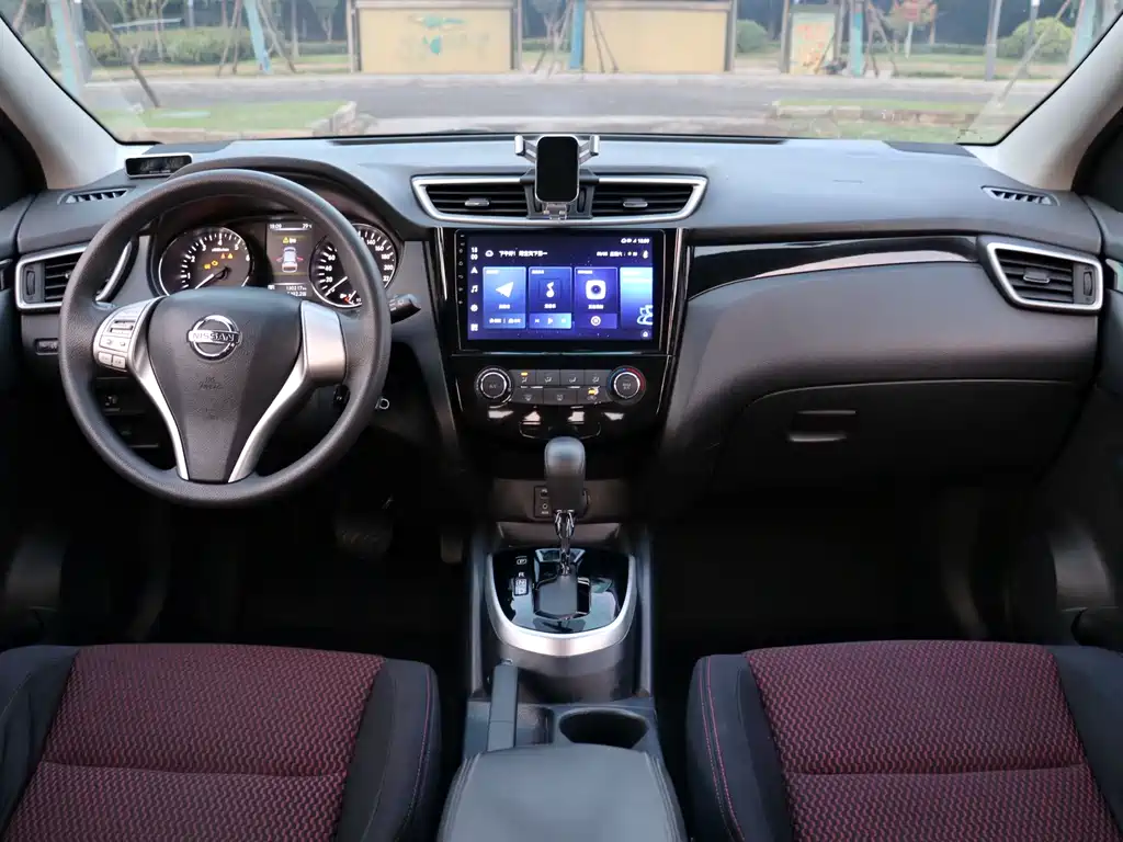 Nissan Qashqai — миниатюра 9