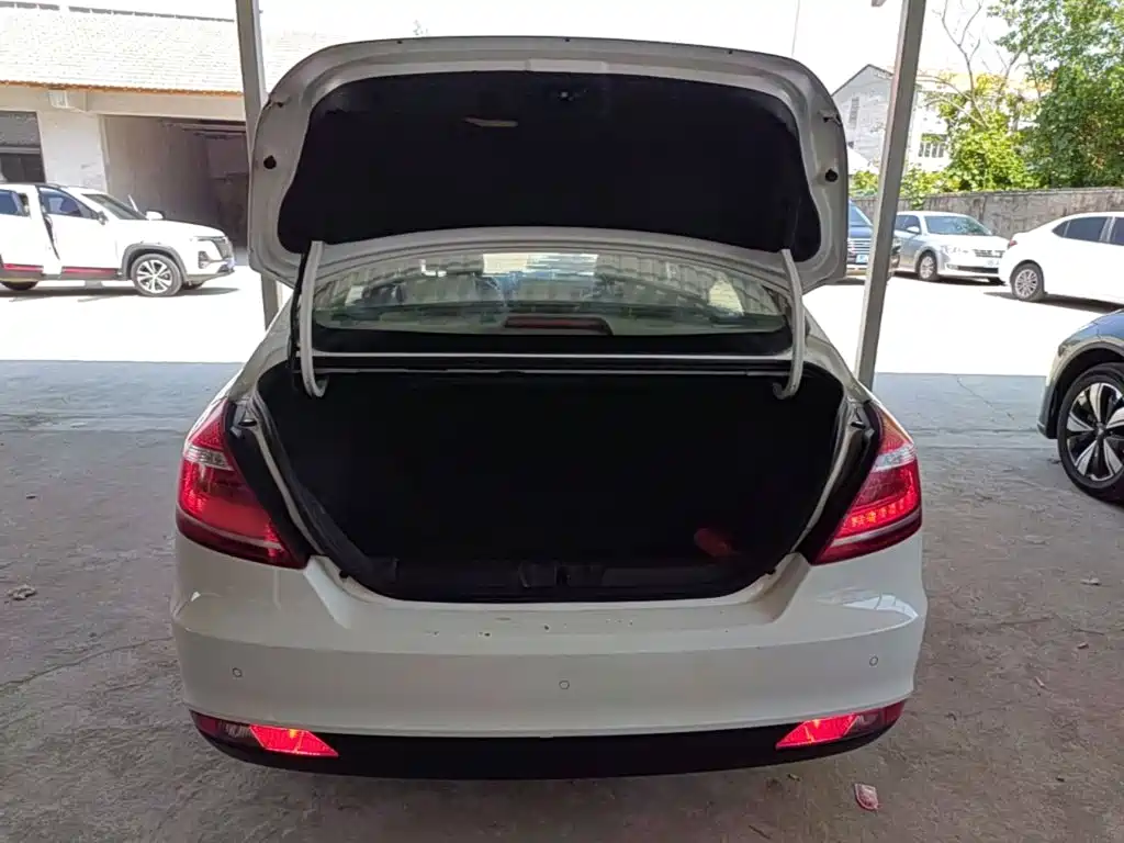 Geely Emgrand — миниатюра 19