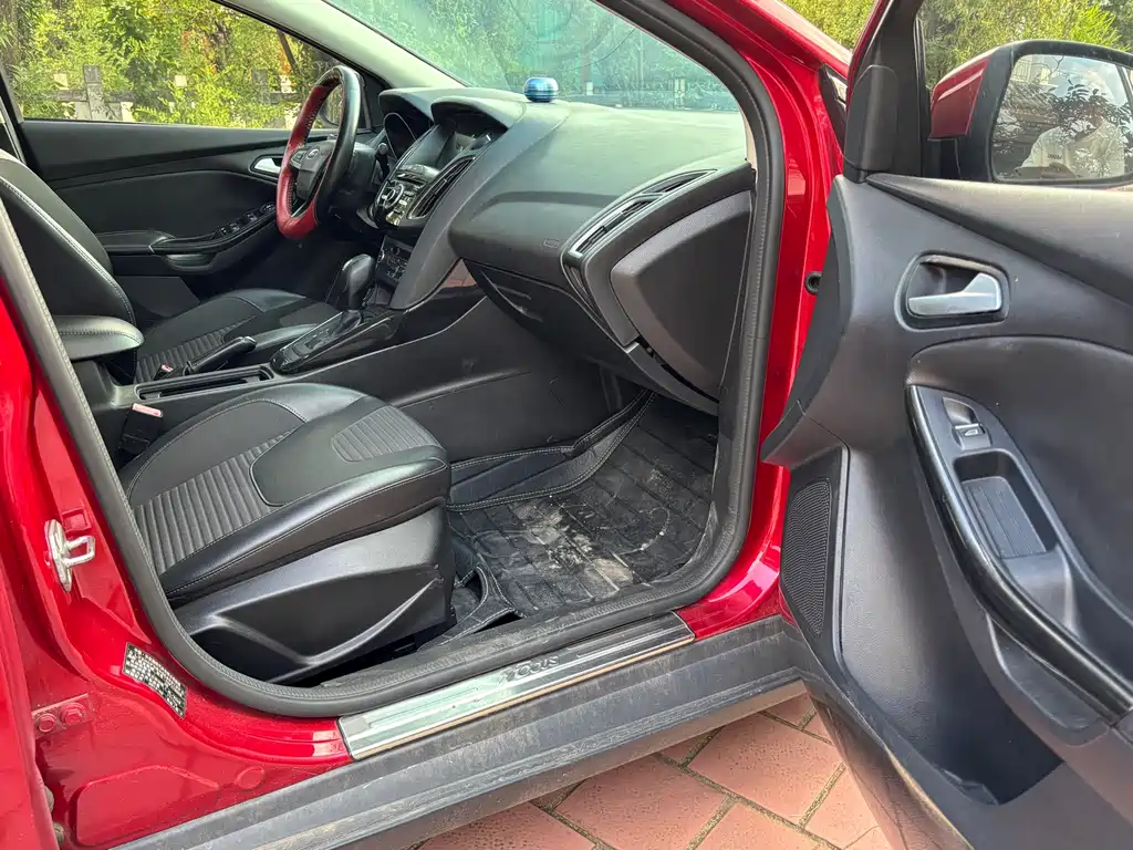 Ford Focus — миниатюра 14