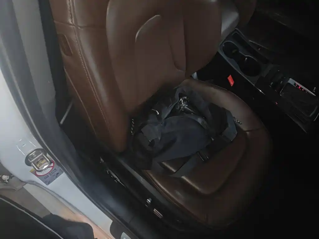 Audi A4L — миниатюра 25