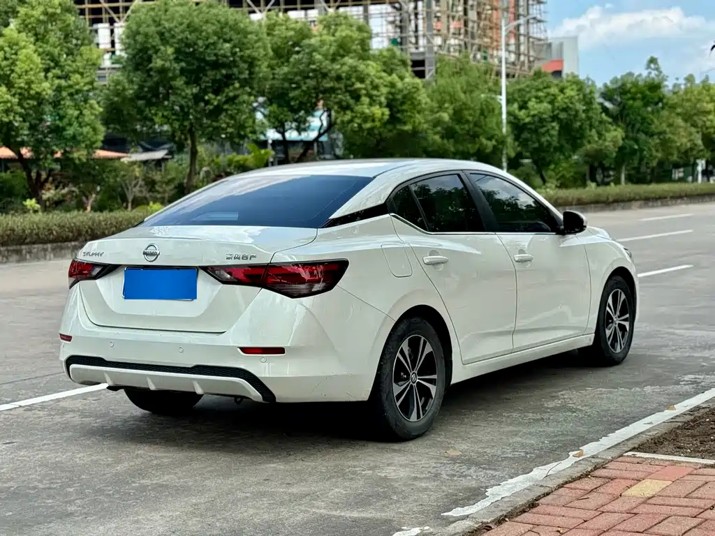 Nissan Sylphy — миниатюра 8