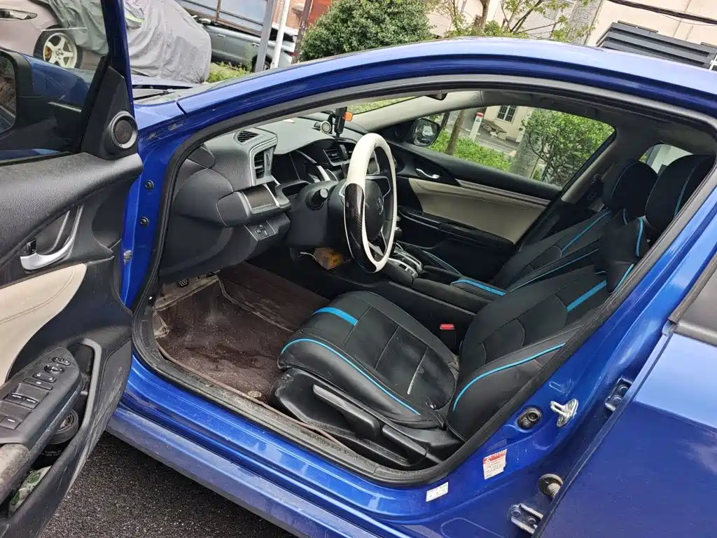 Honda Civic — миниатюра 8