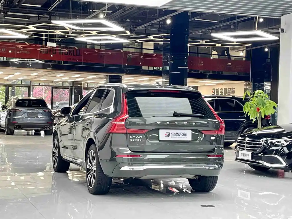 VOLVO XC60 PLUG IN HYBRID