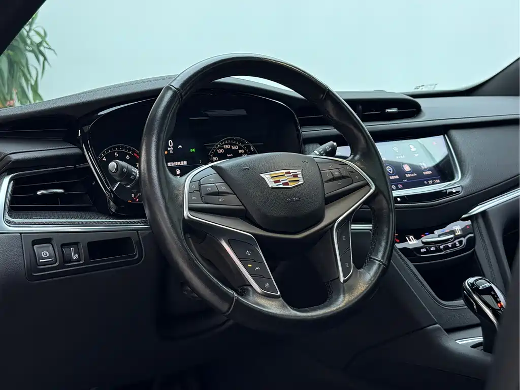 Cadillac XT5 — миниатюра 7