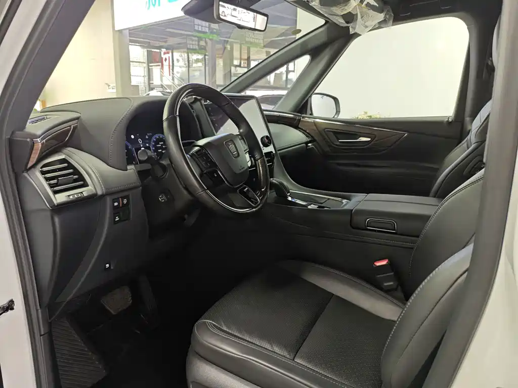 Toyota Vellfire — миниатюра 5