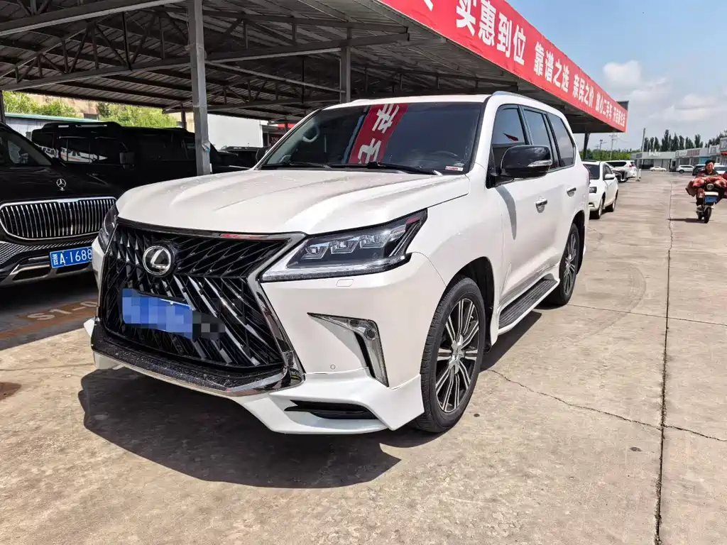 Купить Lexus LX