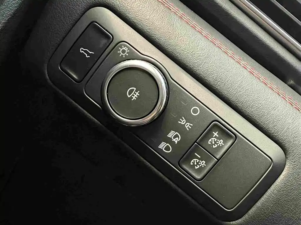 Ford Explorer — миниатюра 14