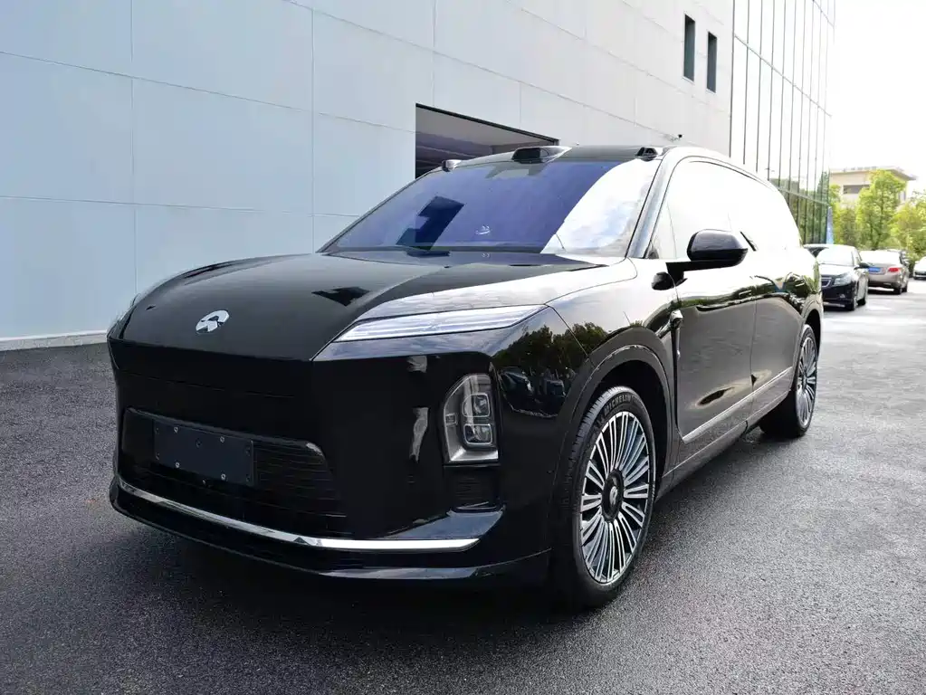 NIO ES8