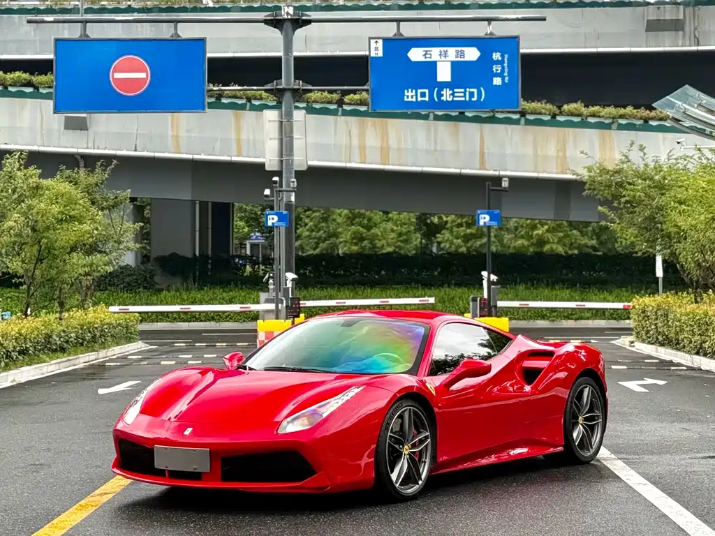 Ferrari 488 — миниатюра 3
