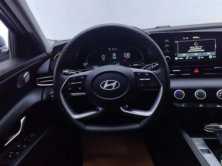 Hyundai Elantra — миниатюра 15