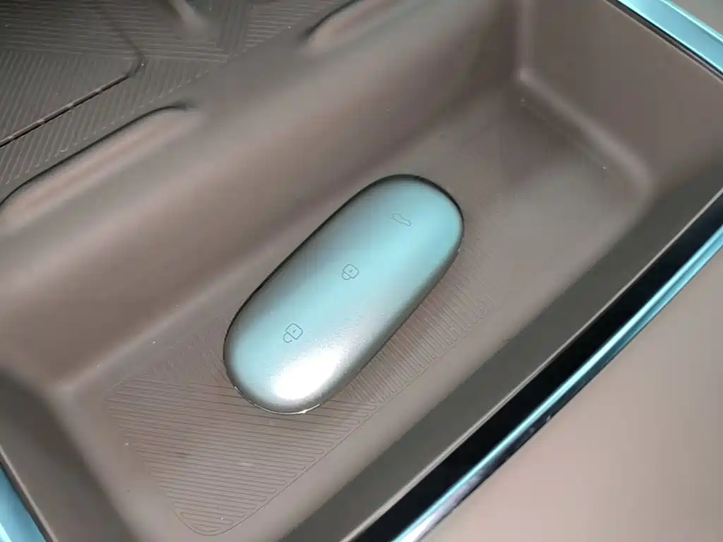Li Auto Li L8 — миниатюра 9