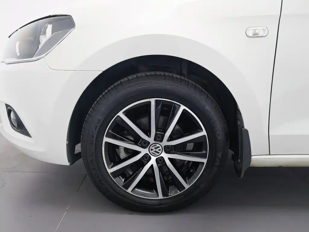 Volkswagen Jetta — миниатюра 17
