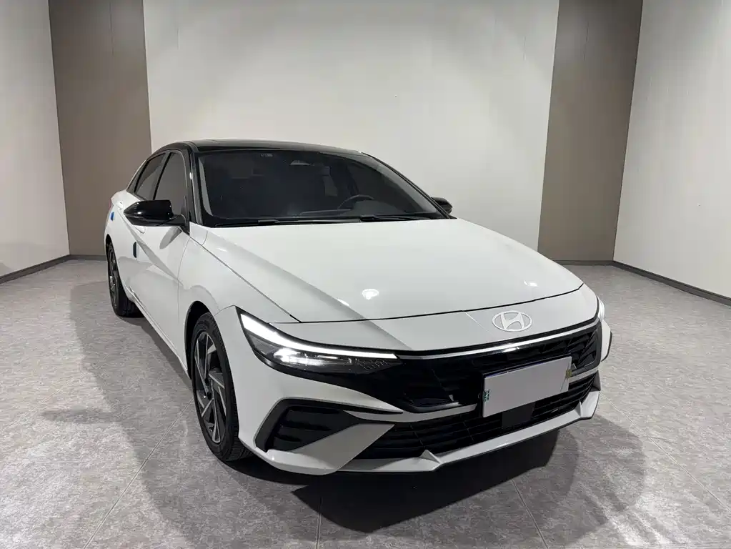 Hyundai Elantra — миниатюра 2
