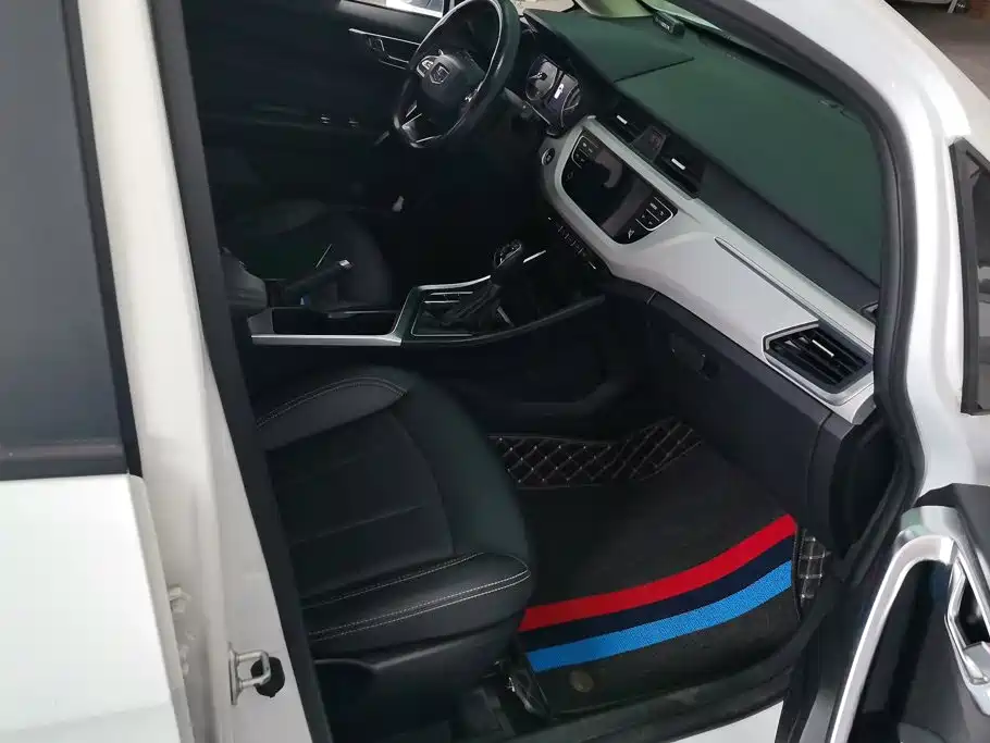 Geely Vision X3 — миниатюра 8
