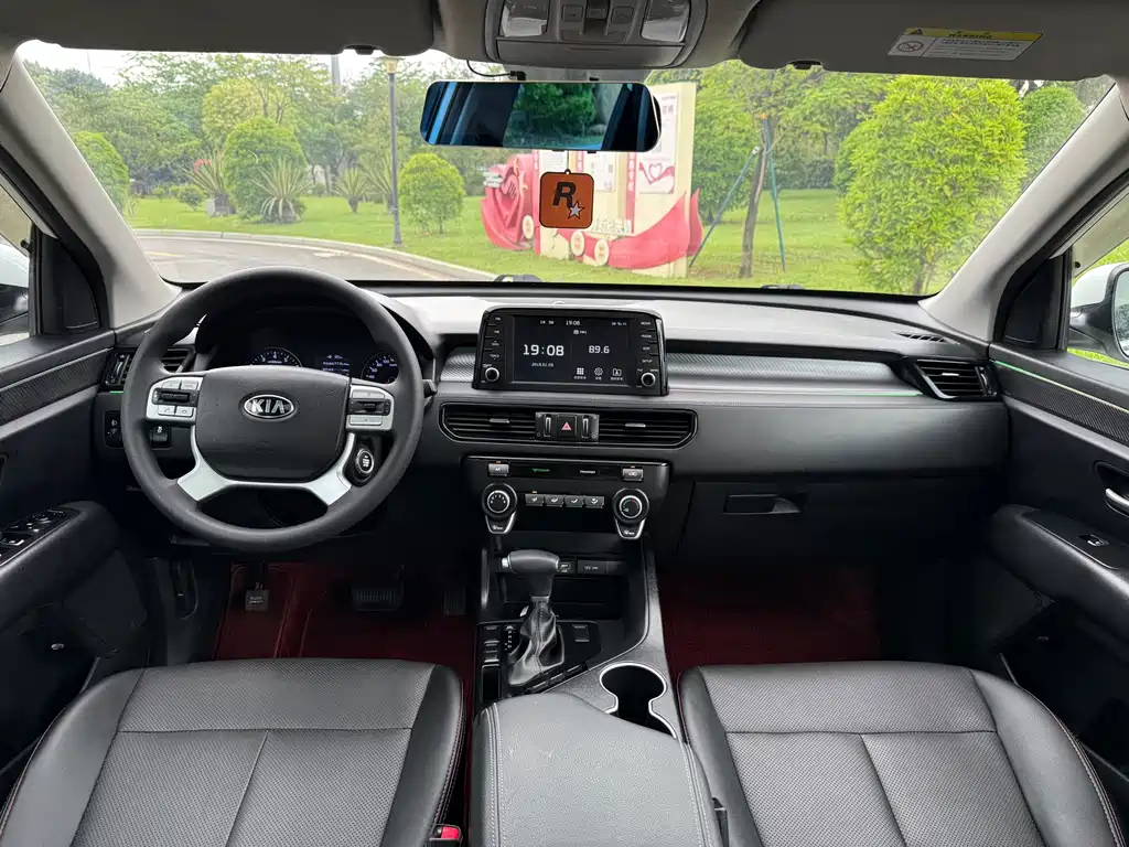 Kia KX7 2017 2.0L AT GL 5 мест