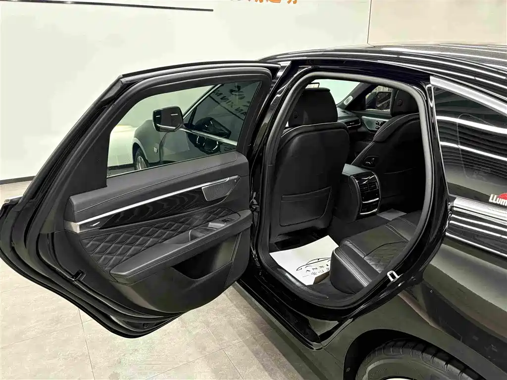 Cadillac CT6 — миниатюра 14