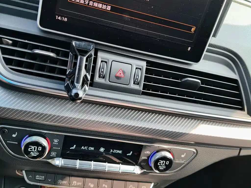 Audi Q5L — миниатюра 11