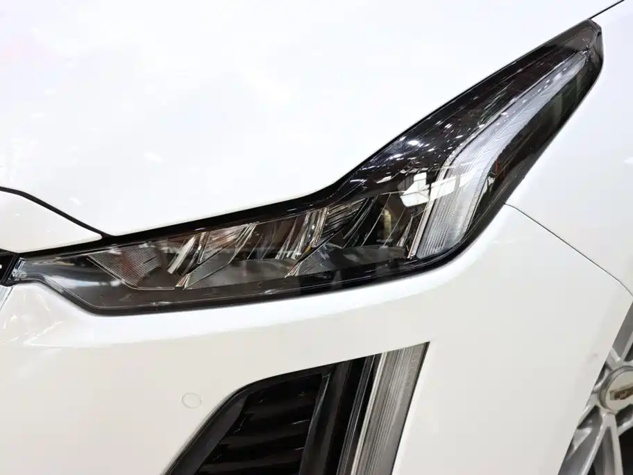 Cadillac CT5 — миниатюра 18