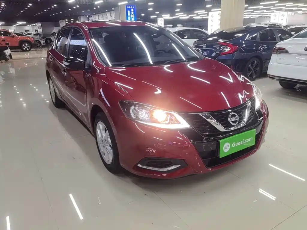Nissan Tiida — миниатюра 4