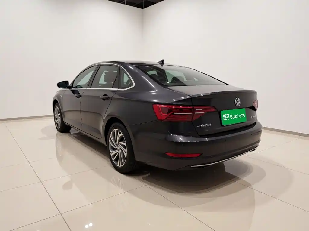 Volkswagen Sagitar — миниатюра 4
