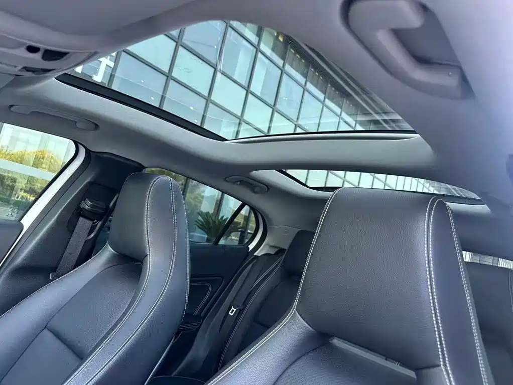 Mercedes-Benz GLA — миниатюра 12