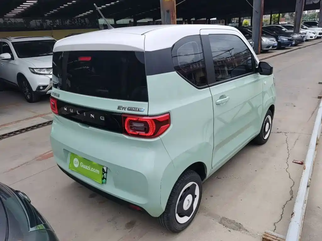 Wuling MINIEV — миниатюра 7