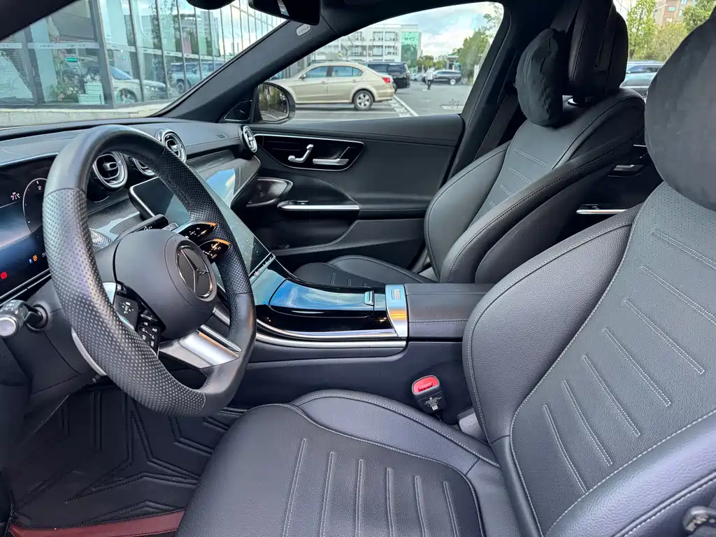 Mercedes-Benz C-Class — миниатюра 7