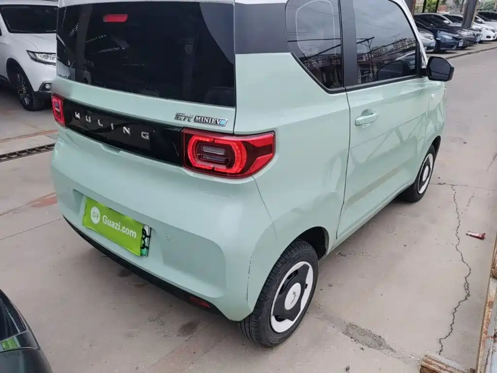 Wuling MINIEV — миниатюра 8