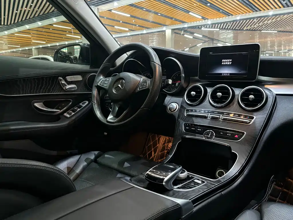 Mercedes-Benz C-Class — миниатюра 12