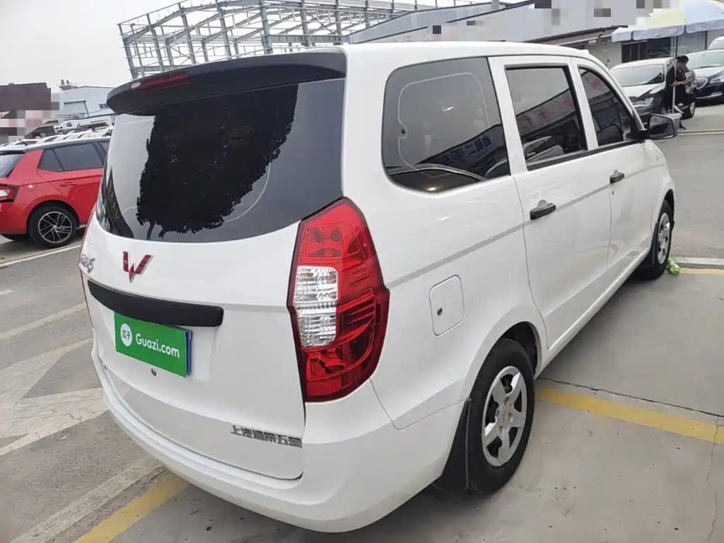 Wuling Hongguang — миниатюра 7