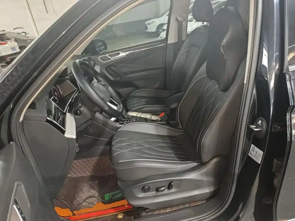 Volkswagen Tiguan L — миниатюра 15
