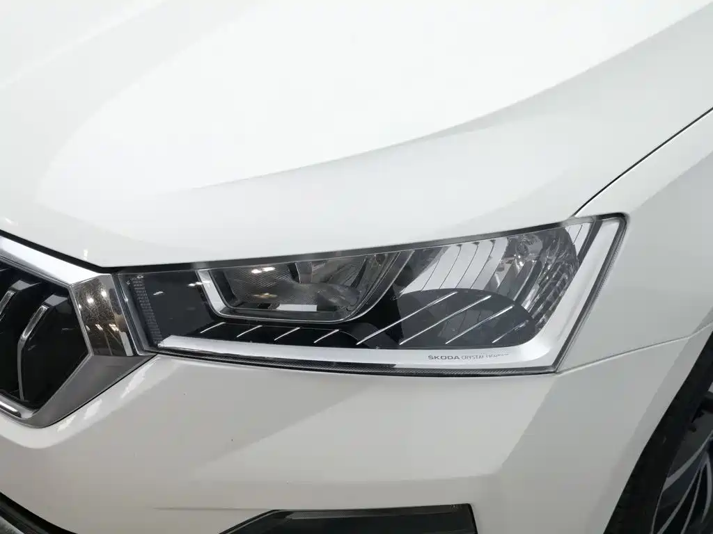 Skoda Rapid — миниатюра 7