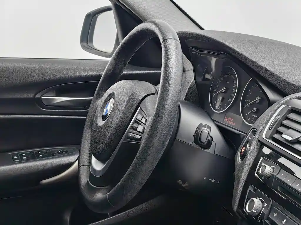 BMW 1 Series (Import) — миниатюра 22