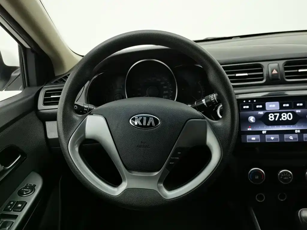 Kia K2 — миниатюра 11