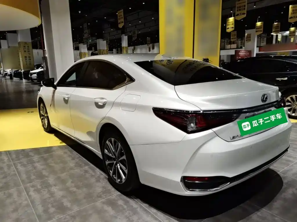 Lexus ES — миниатюра 5