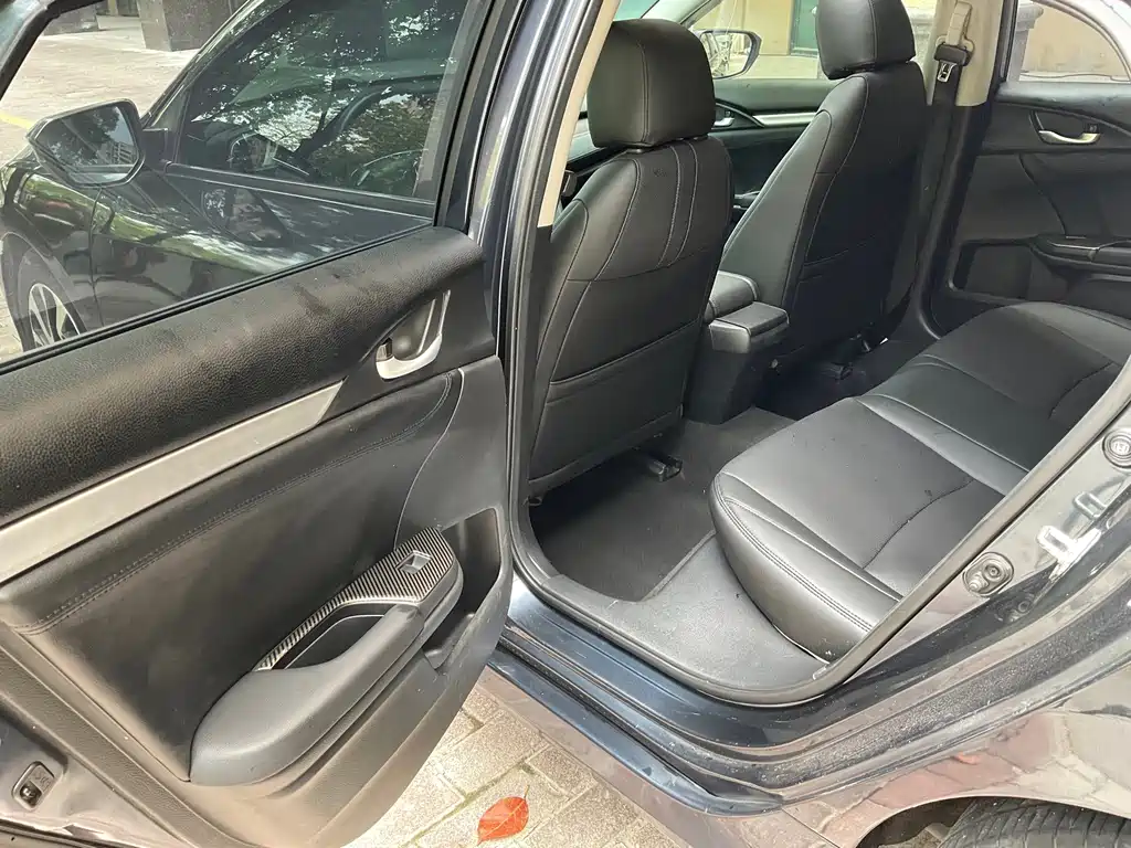 Honda Civic — миниатюра 9