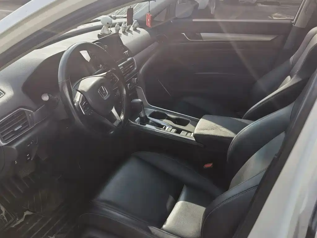 Honda Accord — миниатюра 16